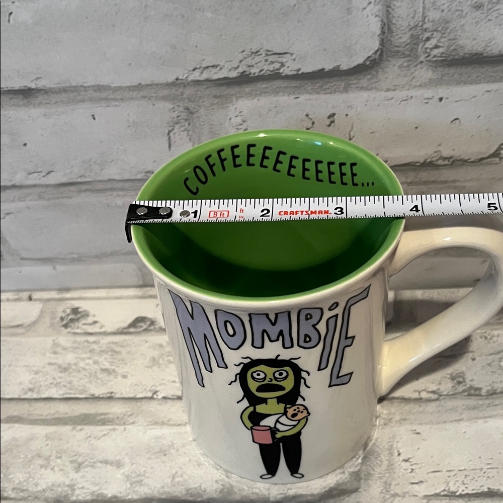 Mombie Mug with Green Interior never sleeps baby coffee tea matcha 14 oz - Picture 4 of 8